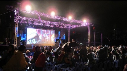 专业音响设备租赁服务 线阵、桁架与演艺吧解决方案